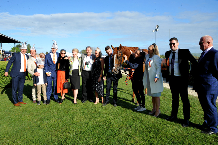 TE AKAU SHARK - HB 6-10-2018 GROUP